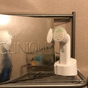 Clinique Face electric brush🧖🏼‍♀️